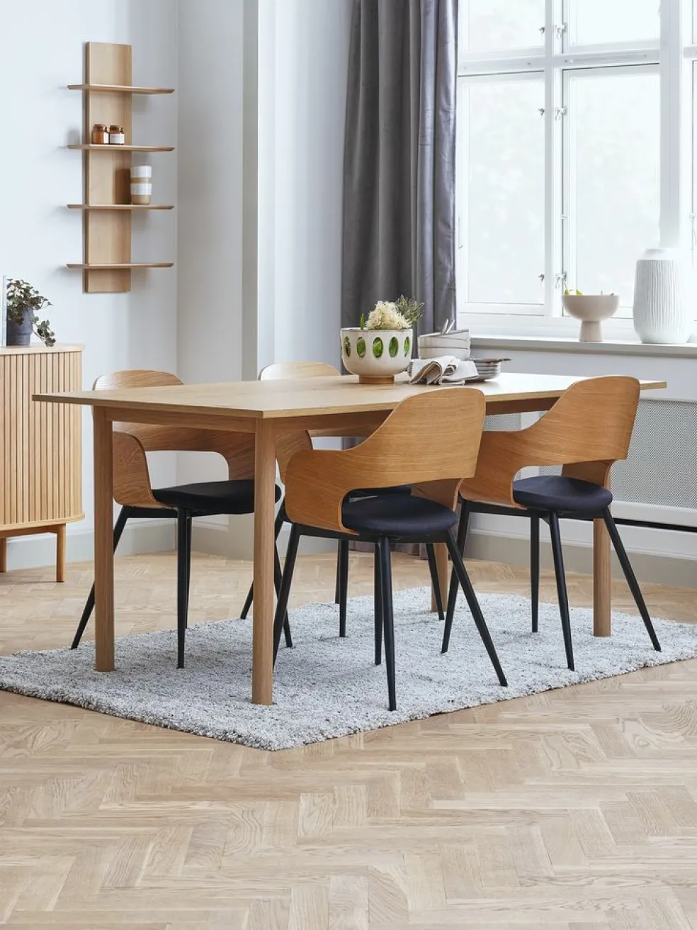 ALSTED D160 stół dąb + 4 HVIDOVRE krzesła dąb/czarny