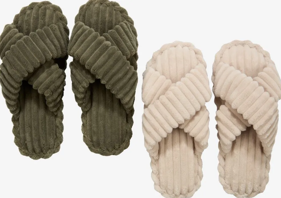 Klapki SELJA rozmiar 35-42 mix